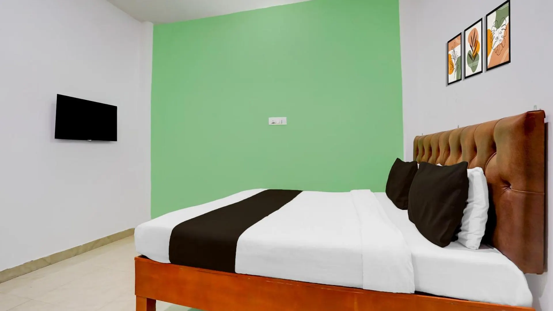 Hotel O Shiva Grand Βαρανάσι
