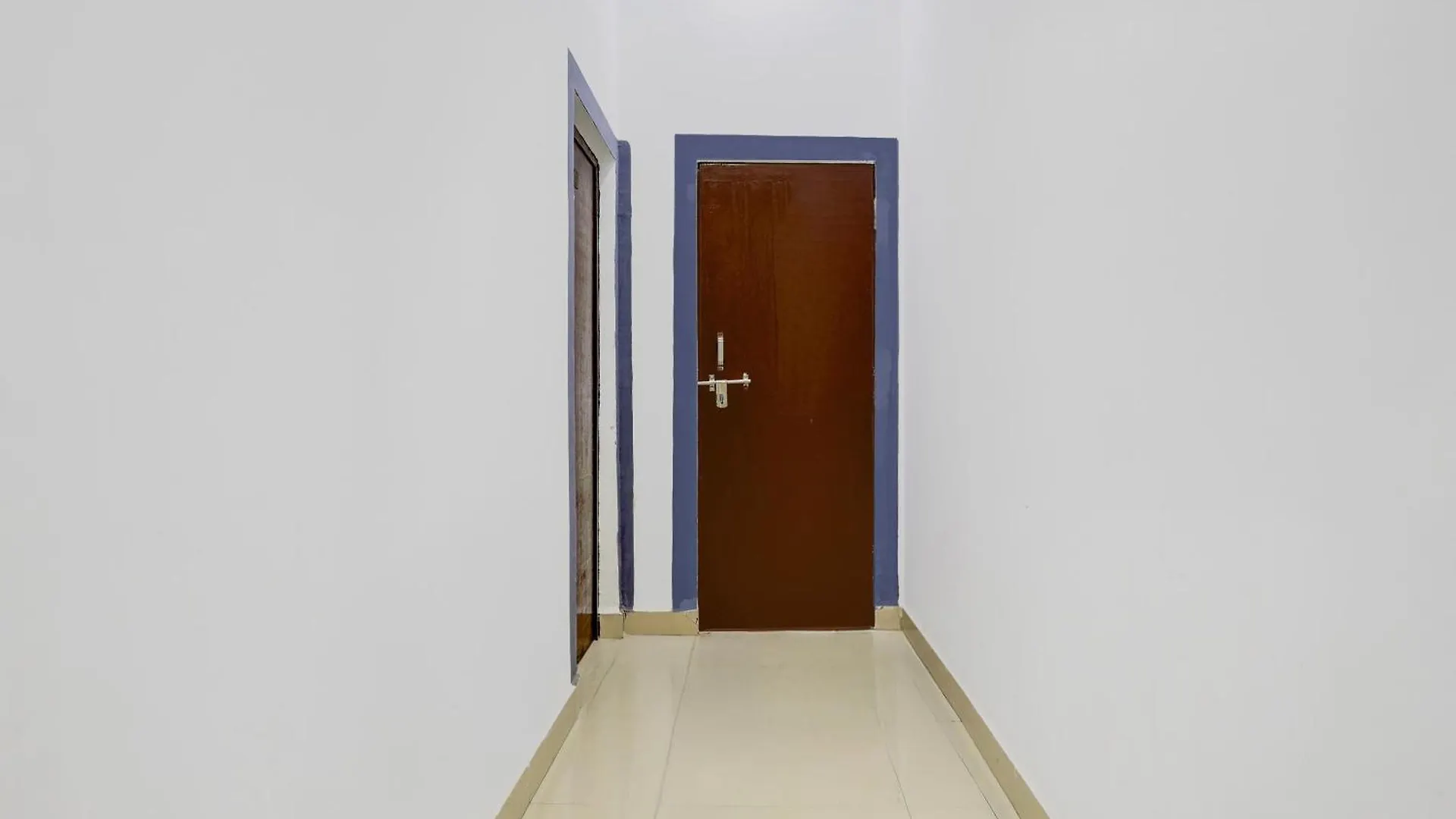 Hotel O Shiva Grand Varanasi 3*,  India