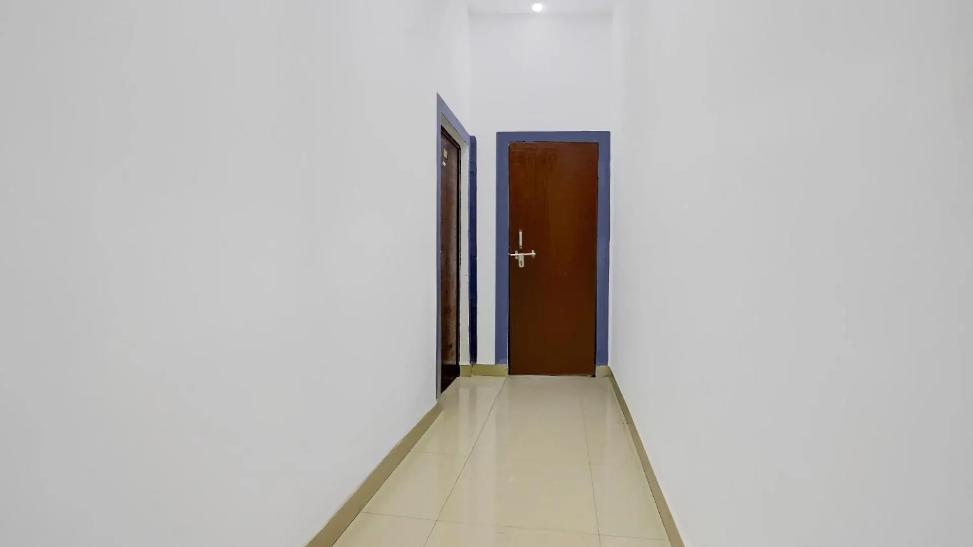 ***  Hotel O Shiva Grand Varanasi India