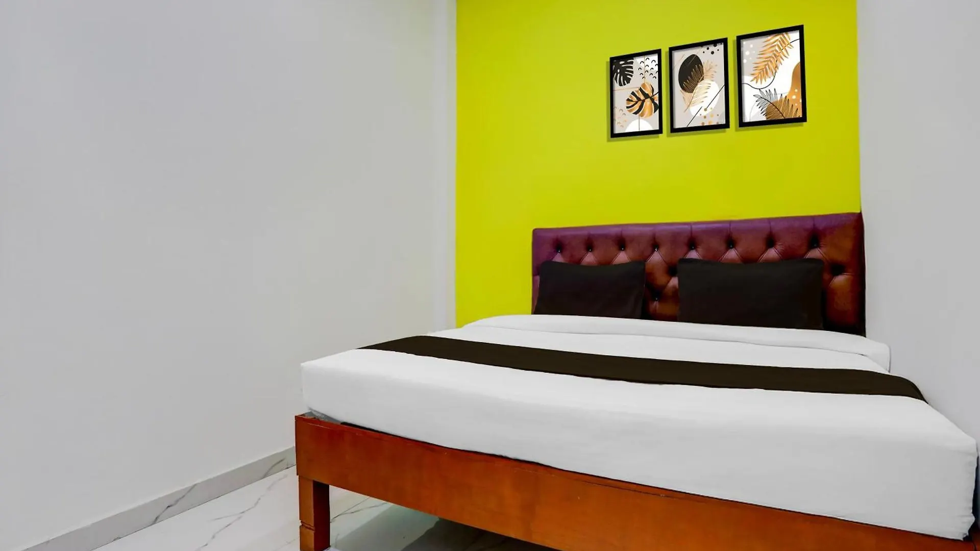 Hotel O Shiva Grand Varanasi