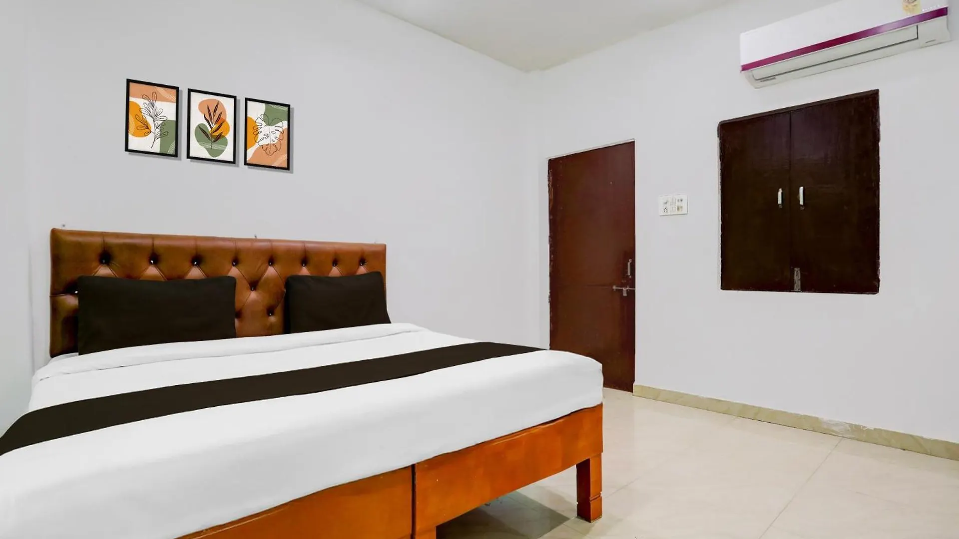 Hotel O Shiva Grand Varanasi